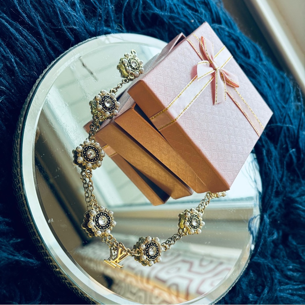 Handmade bracelet with luxury charm